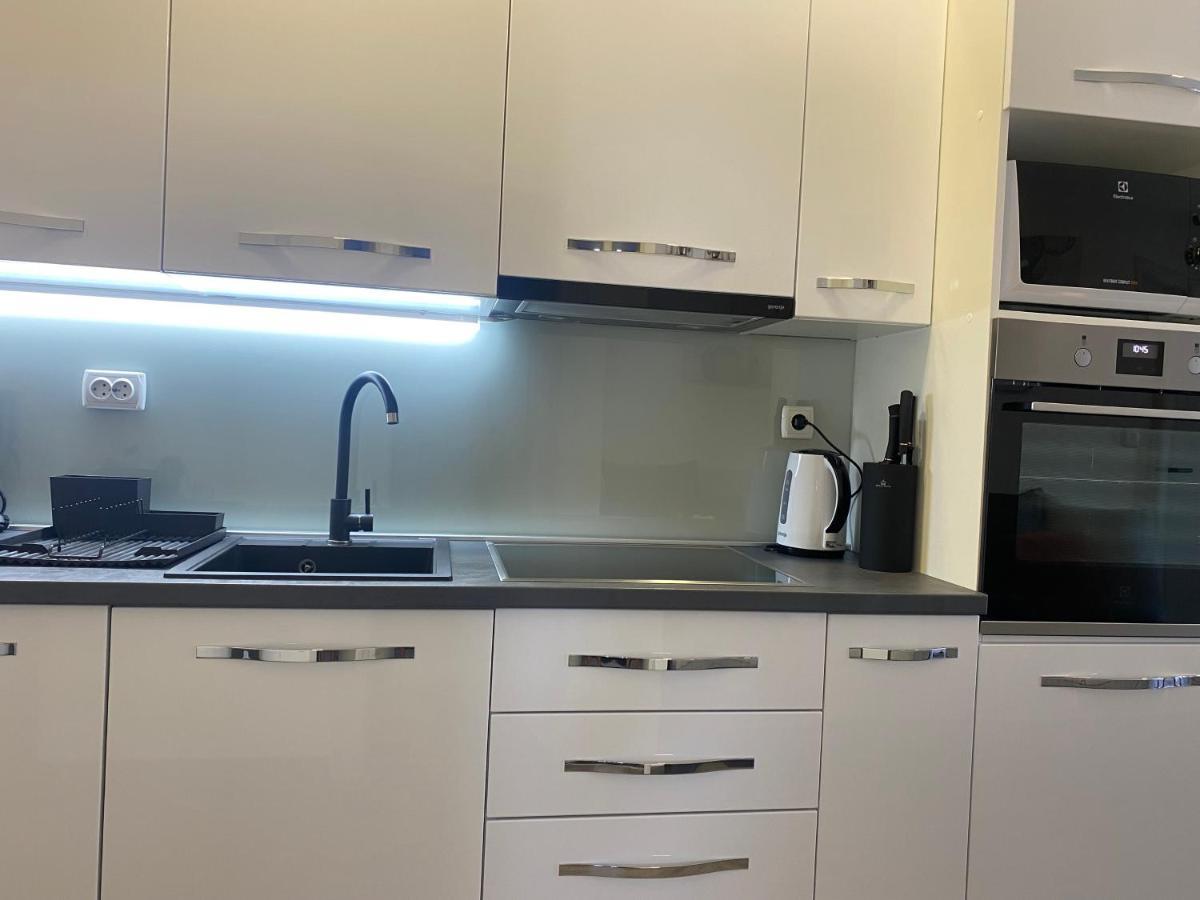 Apartmani Vera พรีมอชเตน ภายนอก รูปภาพ