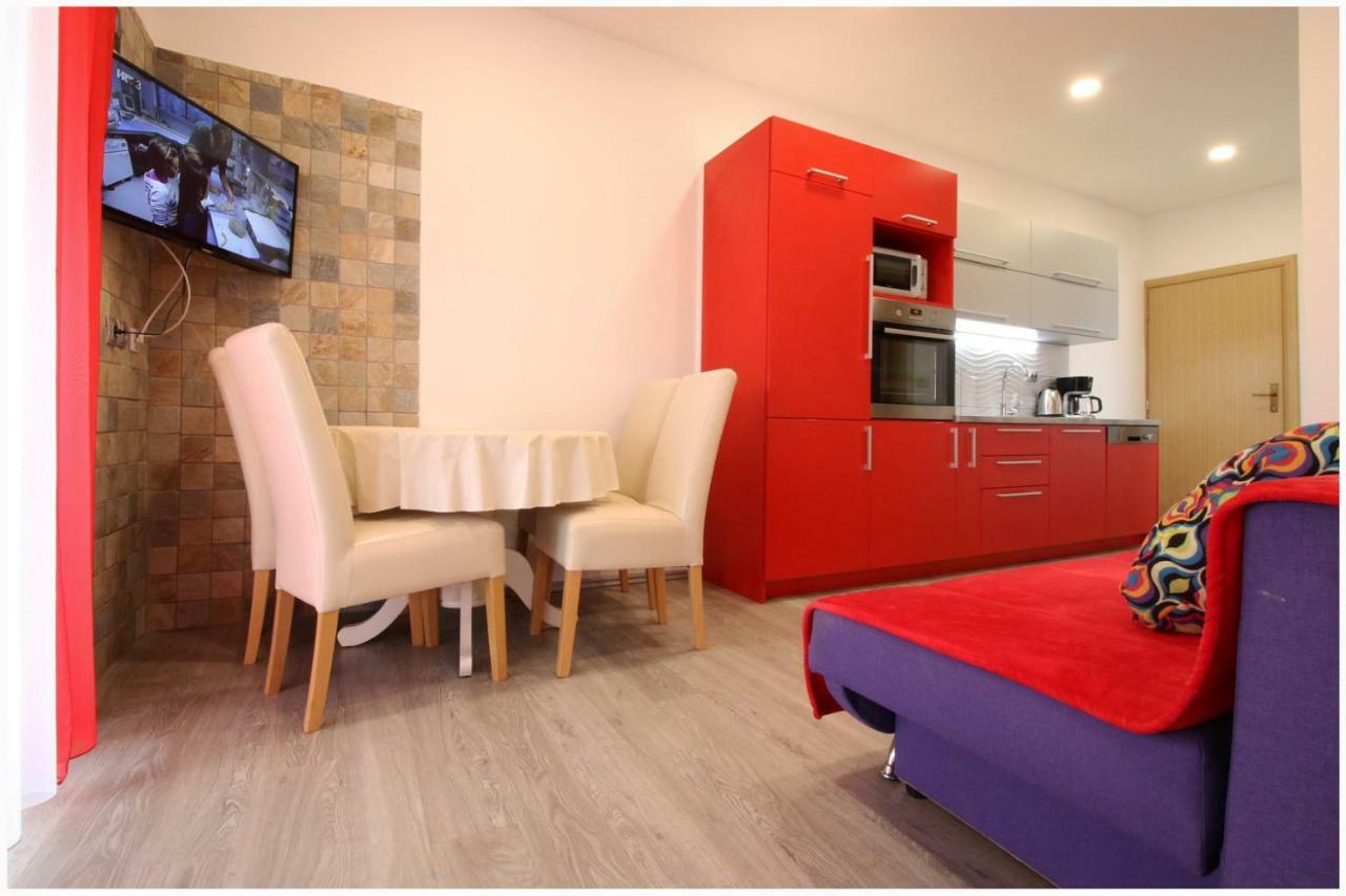 Apartmani Vera พรีมอชเตน ภายนอก รูปภาพ